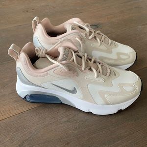 BNIB Nike Air Max 200